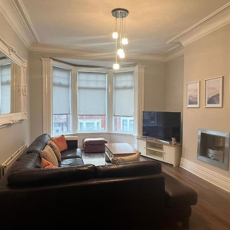 3 Bedroom Property Close To Beach サウス・シールズ エクステリア 写真